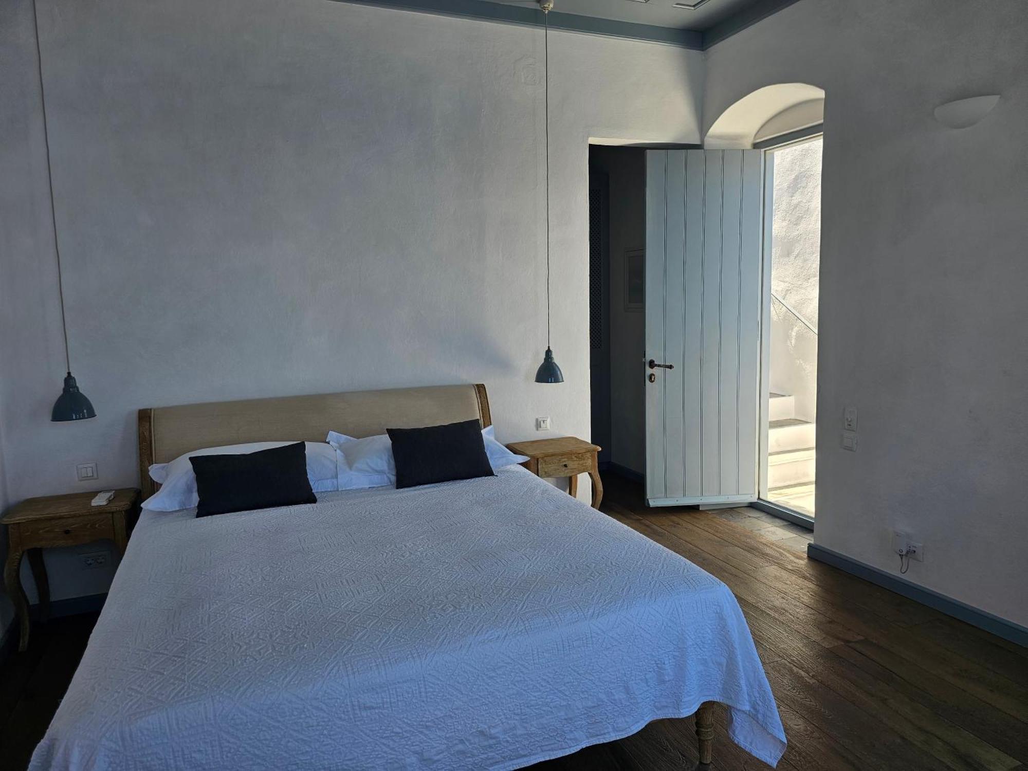The Anchor House Bed & Breakfast Symi Bagian luar foto
