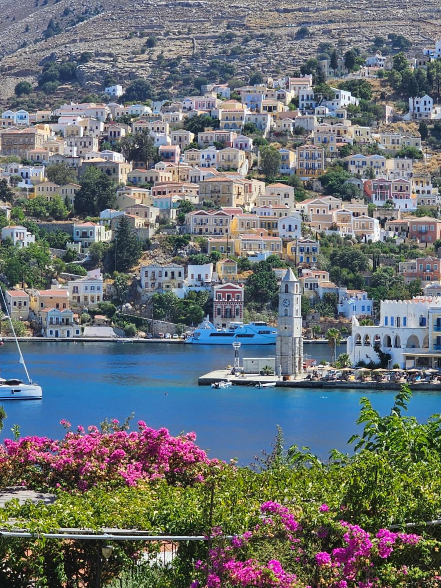 The Anchor House Bed & Breakfast Symi Bagian luar foto