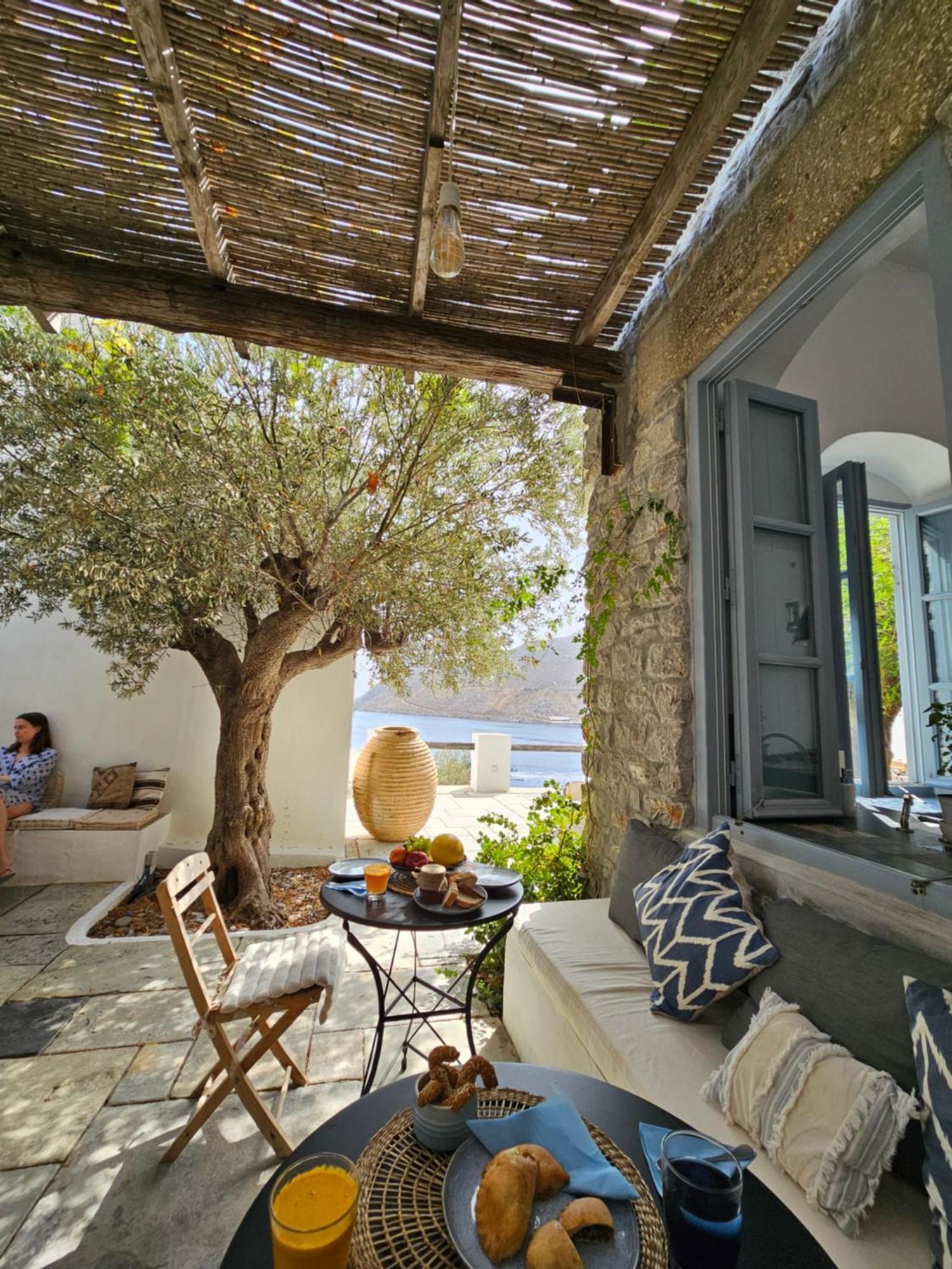The Anchor House Bed & Breakfast Symi Bagian luar foto