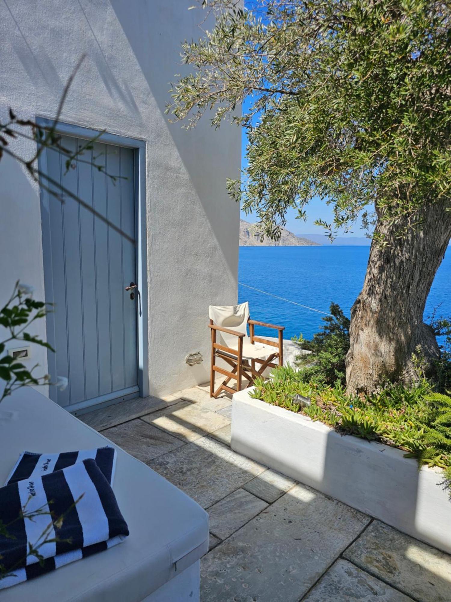 The Anchor House Bed & Breakfast Symi Ruang foto